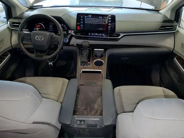 5TDKSKFC5RS109256 2024 TOYOTA SIENNA - Image 8