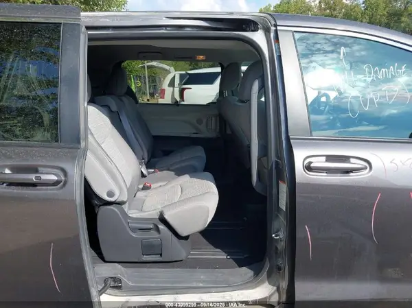 5TDKSKFC5RS135548 2024 TOYOTA SIENNA - Image 8