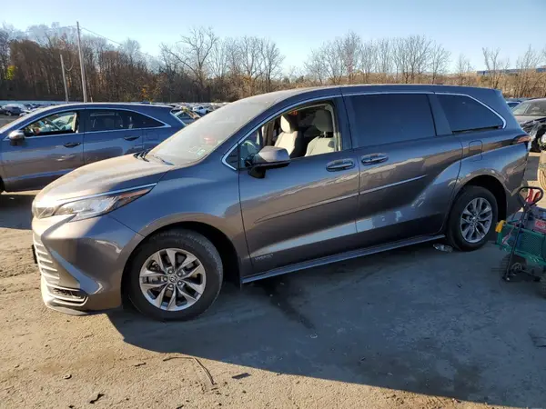 5TDKSKFC6MS007120 2021 TOYOTA SIENNA - Image 1