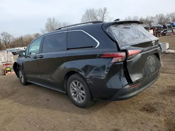 5TDKSKFC6NS050390 2022 TOYOTA SIENNA - Image 2