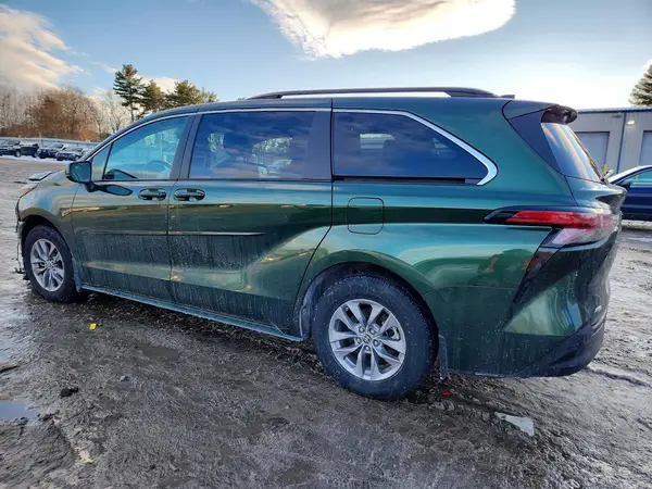 5TDKSKFC6NS066248 2022 TOYOTA SIENNA - Image 2