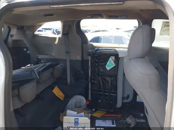 5TDKSKFC6NS071448 2022 TOYOTA SIENNA - Image 8