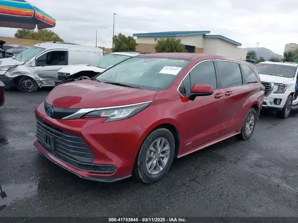 5TDKSKFC7MS007904 2021 TOYOTA SIENNA - Image 2