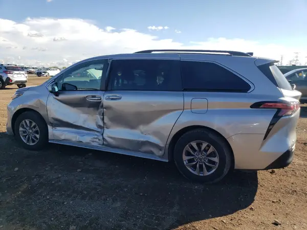 5TDKSKFC7NS053492 2022 TOYOTA SIENNA - Image 2