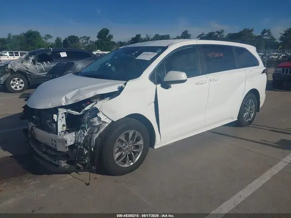 5TDKSKFC7NS066288 2022 TOYOTA SIENNA - Image 2