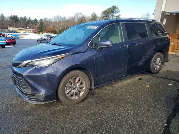 5TDKSKFC7NS069482 2022 TOYOTA SIENNA - Image 1