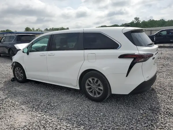5TDKSKFC7RS114510 2024 TOYOTA SIENNA - Image 2