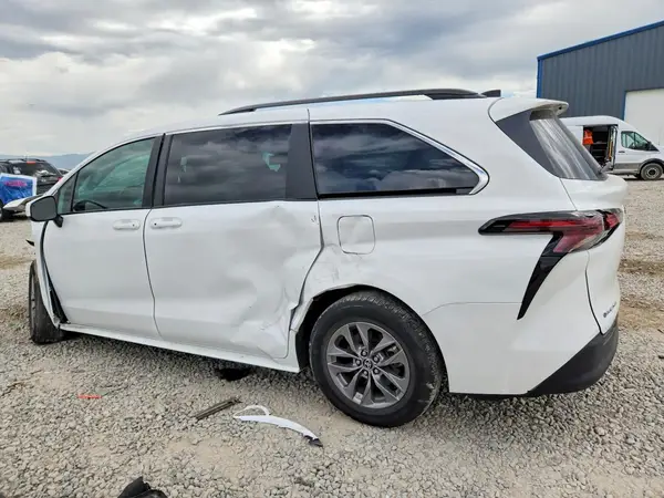 5TDKSKFC7SS165477 2025 TOYOTA SIENNA - Image 2