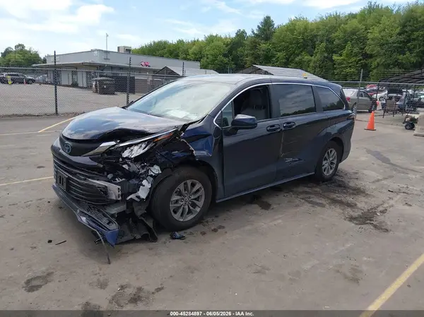 5TDKSKFC7SS189309 2025 TOYOTA SIENNA - Image 2