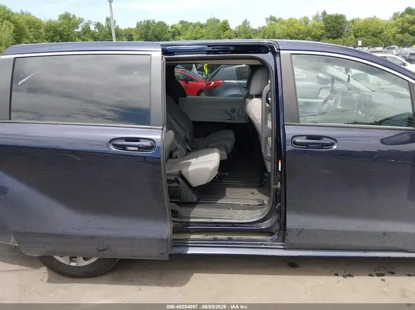 5TDKSKFC7SS189309 2025 TOYOTA SIENNA - Image 8