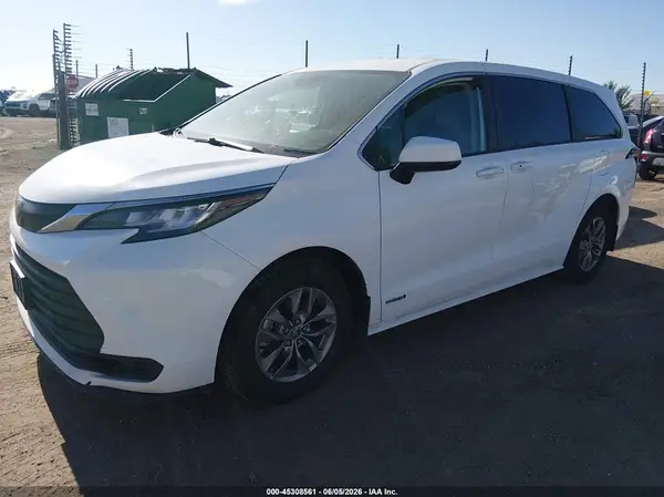 5TDKSKFC8MS016112 2021 TOYOTA SIENNA - Image 2