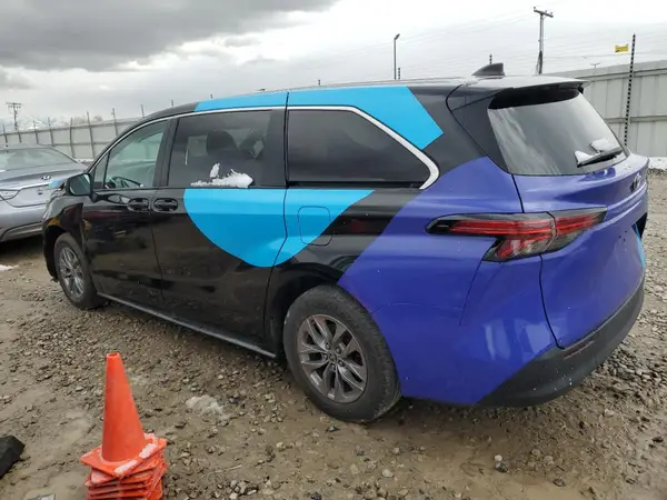 5TDKSKFC8MS035968 2021 TOYOTA SIENNA - Image 2