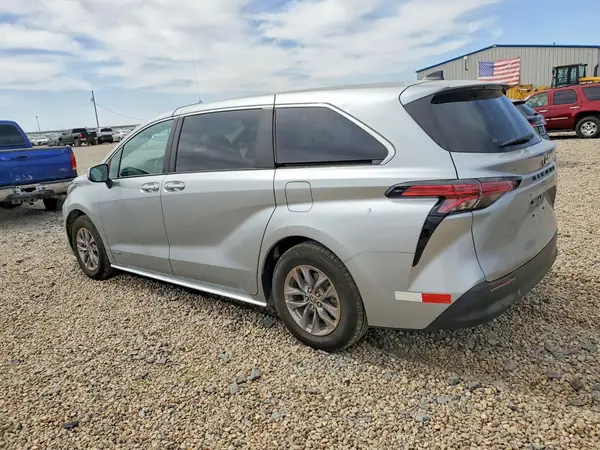 5TDKSKFC8MS036280 2021 TOYOTA SIENNA - Image 2