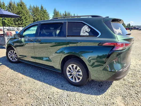 5TDKSKFC8PS095771 2023 TOYOTA SIENNA - Image 2