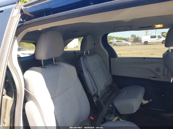 5TDKSKFC8RS128691 2024 TOYOTA SIENNA - Image 8