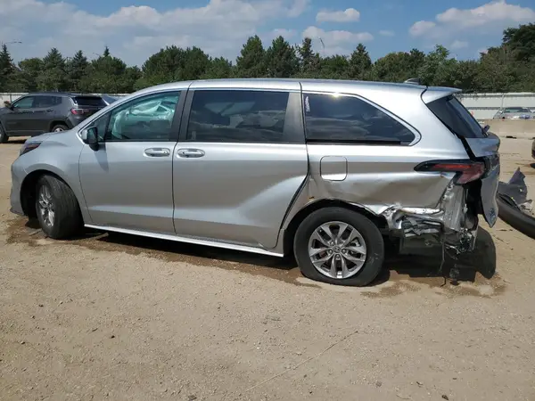 5TDKSKFC8RS140159 2024 TOYOTA SIENNA - Image 2