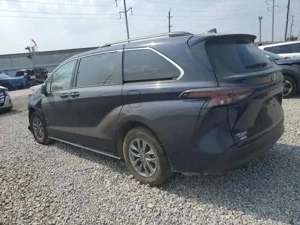 5TDKSKFC8RS151310 2024 TOYOTA SIENNA - Image 2