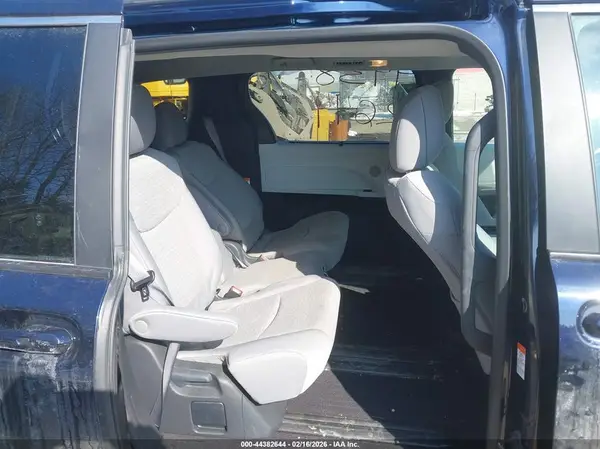 5TDKSKFC8SS177024 2025 TOYOTA SIENNA - Image 8