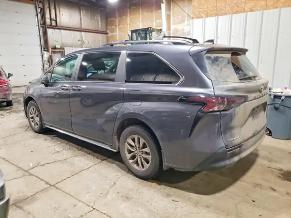 5TDKSKFC8SS182191 2025 TOYOTA SIENNA - Image 2