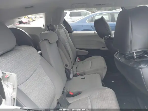 5TDKSKFC9MS010125 2021 TOYOTA SIENNA - Image 8
