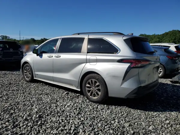 5TDKSKFC9MS013865 2021 TOYOTA SIENNA - Image 2