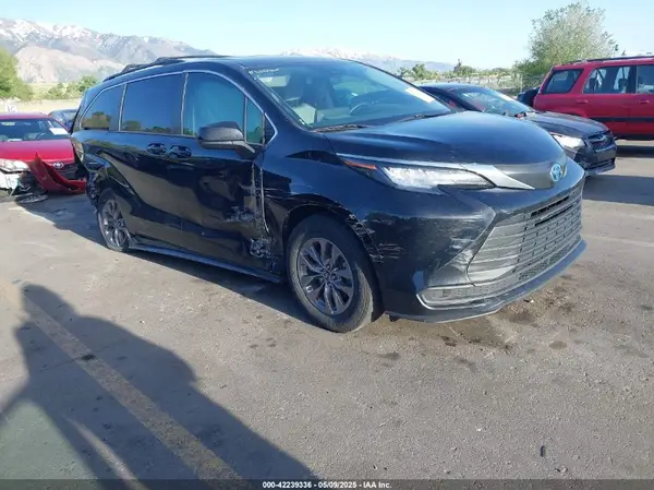 5TDKSKFC9MS027152 2021 TOYOTA SIENNA - Image 1