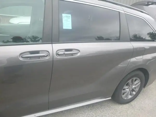 5TDKSKFC9NS062405 2022 TOYOTA SIENNA - Image 2
