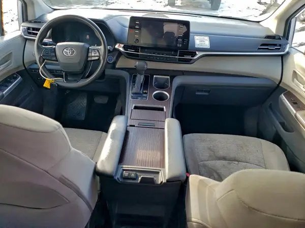 5TDKSKFC9NS062551 2022 TOYOTA SIENNA - Image 8