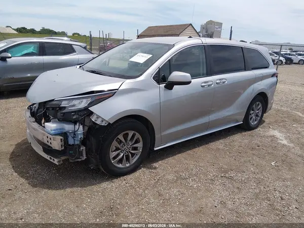 5TDKSKFC9NS062789 2022 TOYOTA SIENNA - Image 2