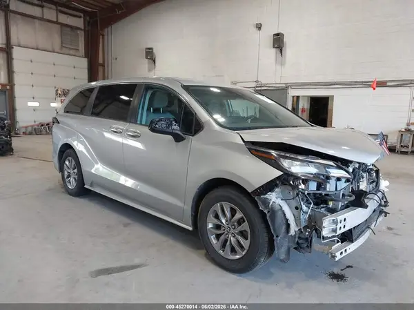 5TDKSKFC9NS066034 2022 TOYOTA SIENNA - Image 1