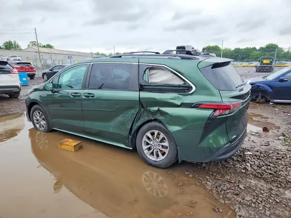 5TDKSKFC9NS067362 2022 TOYOTA SIENNA - Image 2