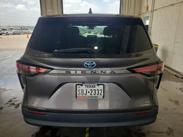 5TDKSKFC9NS070357 2022 TOYOTA SIENNA - Image 2