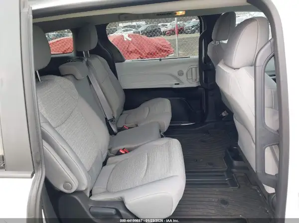 5TDKSKFC9SS199078 2025 TOYOTA SIENNA - Image 8