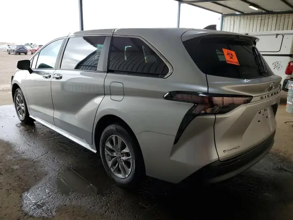 5TDKSKFC9SS202125 2025 TOYOTA SIENNA - Image 2