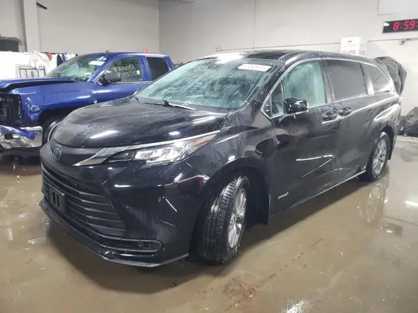 5TDKSKFCXMS017441 2021 TOYOTA SIENNA - Image 1