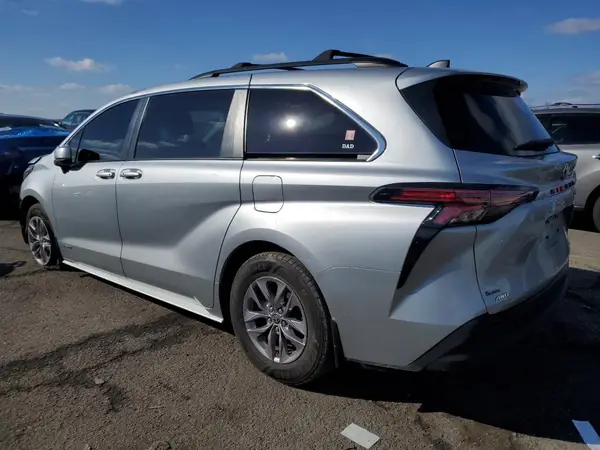 5TDKSKFCXMS020193 2021 TOYOTA SIENNA - Image 2