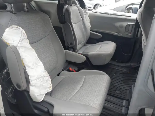 5TDKSKFCXNS044043 2022 TOYOTA SIENNA - Image 8