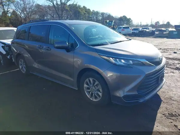5TDKSKFCXNS053244 2022 TOYOTA SIENNA - Image 1