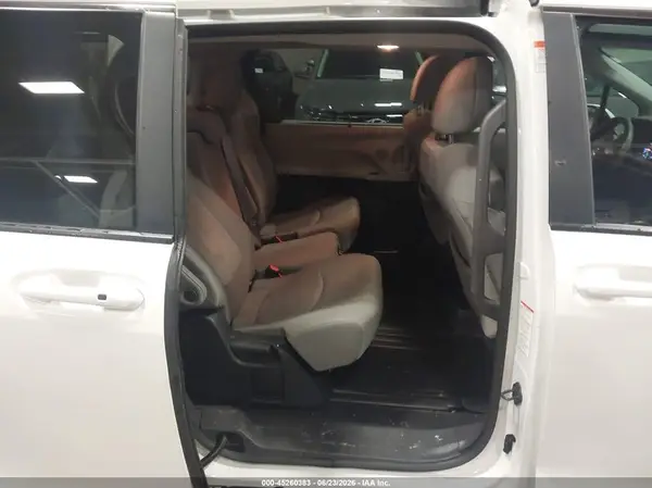 5TDKSKFCXRS120897 2024 TOYOTA SIENNA - Image 8