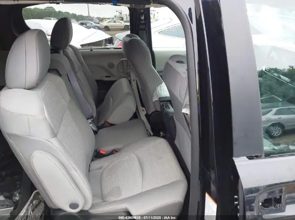 5TDKSKFCXRS125274 2024 TOYOTA SIENNA - Image 8