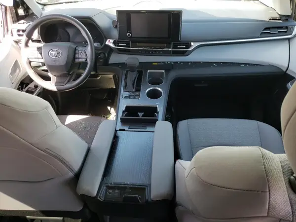 5TDKSKFCXSS180166 2025 TOYOTA SIENNA - Image 8