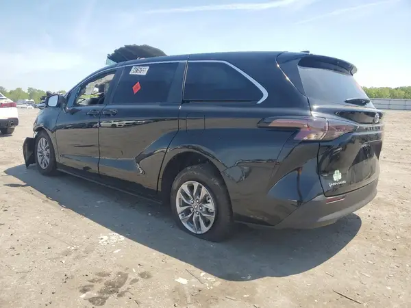 5TDKSKFCXSS180832 2025 TOYOTA SIENNA - Image 2