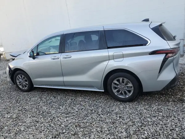 5TDKSKFCXSS181351 2025 TOYOTA SIENNA - Image 2