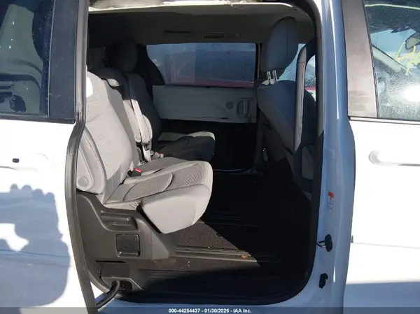 5TDKSKFCXSS202683 2025 TOYOTA SIENNA - Image 8