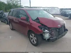 5TDKZ3DC0HS774455 2017 TOYOTA SIENNA