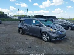 5TDKZ3DC0HS775900 2017 TOYOTA SIENNA