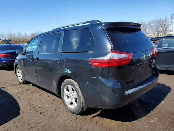 5TDKZ3DC0HS792003 2017 TOYOTA SIENNA - Image 2