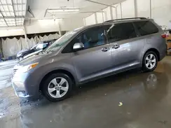 5TDKZ3DC0HS800472 2017 TOYOTA SIENNA