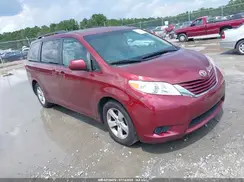 5TDKZ3DC0HS810922 2017 TOYOTA SIENNA