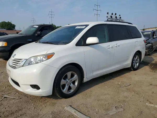 5TDKZ3DC0HS811309 2017 TOYOTA SIENNA - Image 1